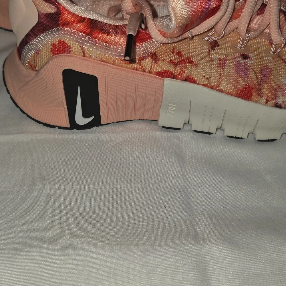 Nike Women's Floral Sneakers Metcon 6 AMP Womens 8.5 - Picture 7 of 12